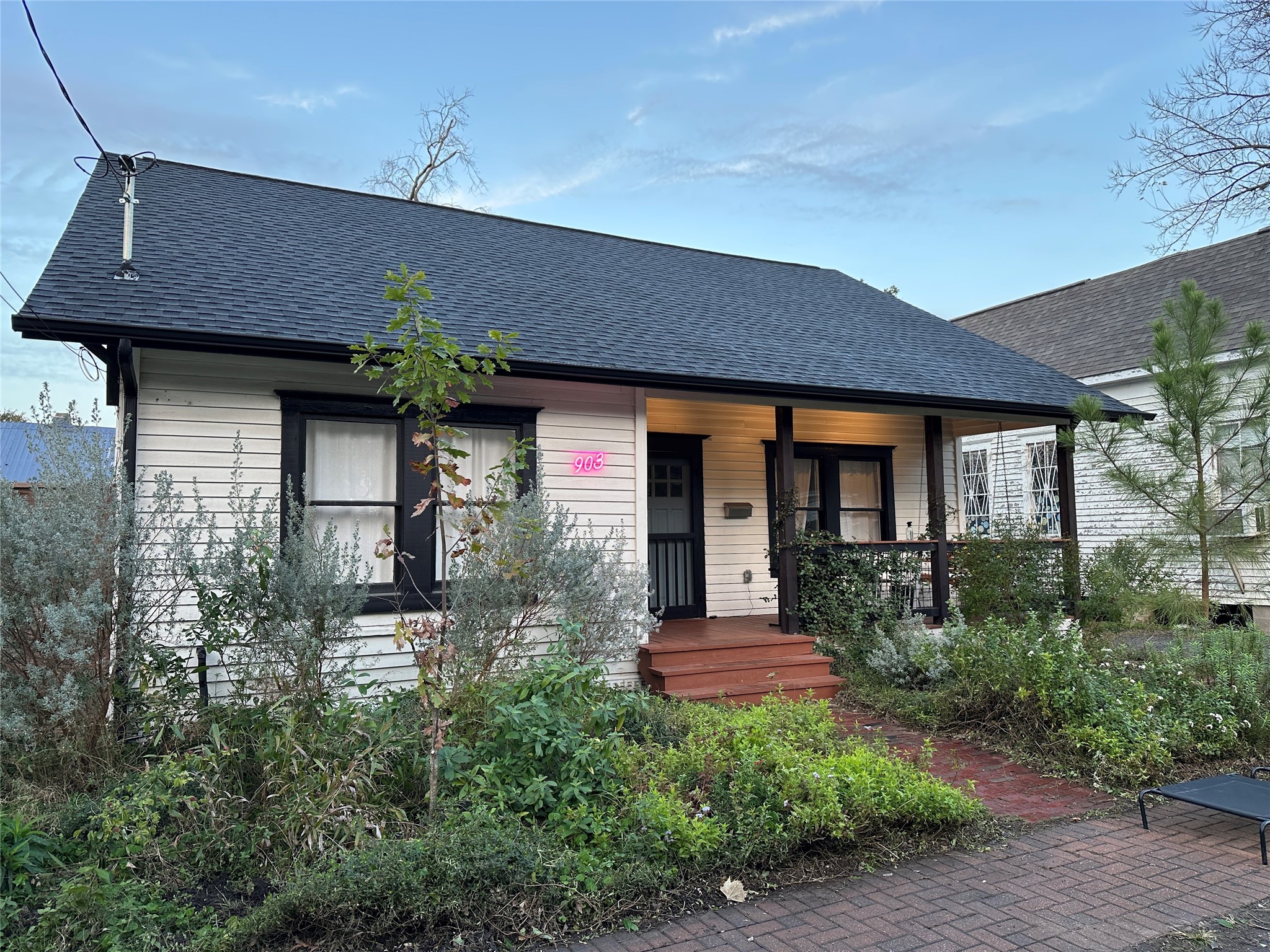 903 Taylor Street Houston TX 77007