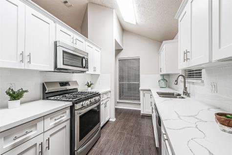 4011 Avanti Drive Pearland TX 77584