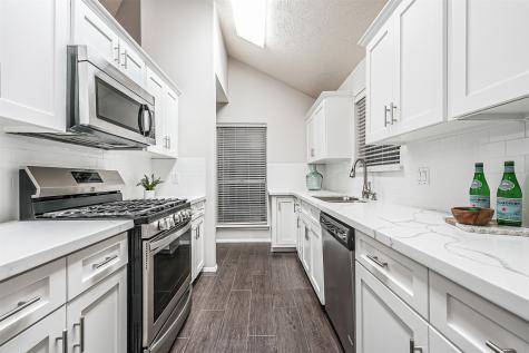 4011 Avanti Drive Pearland TX 77584