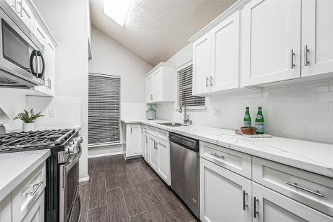 4011 Avanti Drive Pearland TX 77584