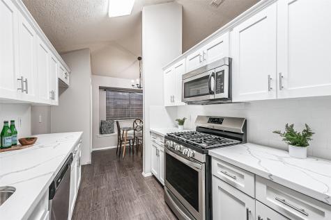 4011 Avanti Drive Pearland TX 77584