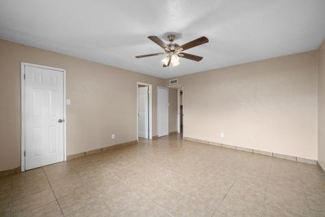 5631 W Ridgecreek Circle Houston TX 77053