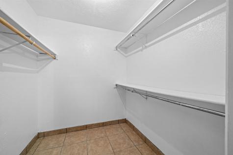 5631 W Ridgecreek Circle Houston TX 77053