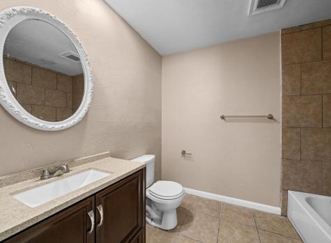 5631 W Ridgecreek Circle Houston TX 77053
