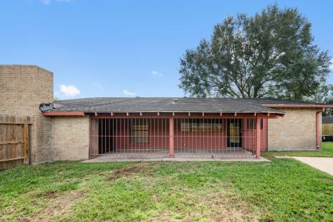 5631 W Ridgecreek Circle Houston TX 77053