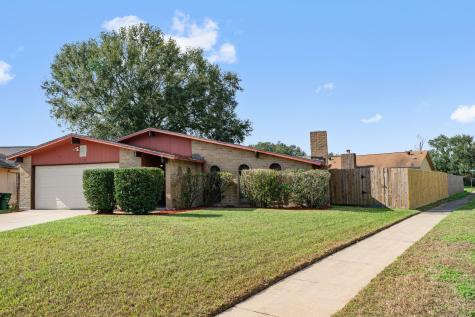 5631 W Ridgecreek Circle Houston TX 77053