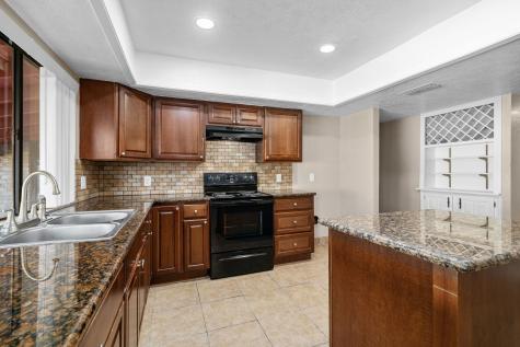 5631 W Ridgecreek Circle Houston TX 77053