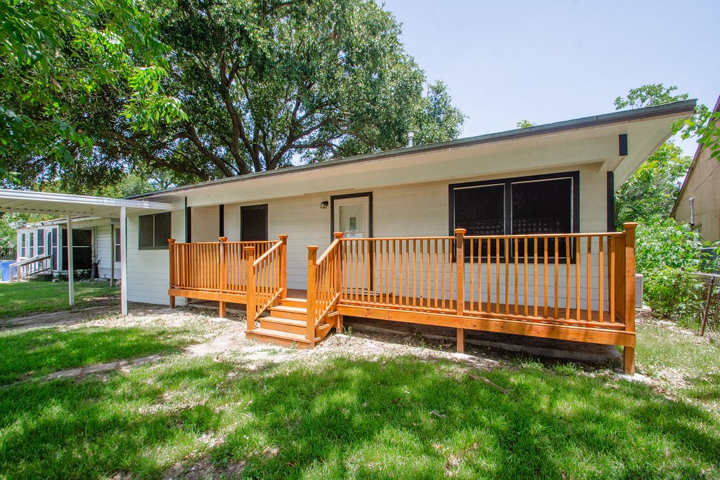 108 16th Avenue N Texas City TX 77590