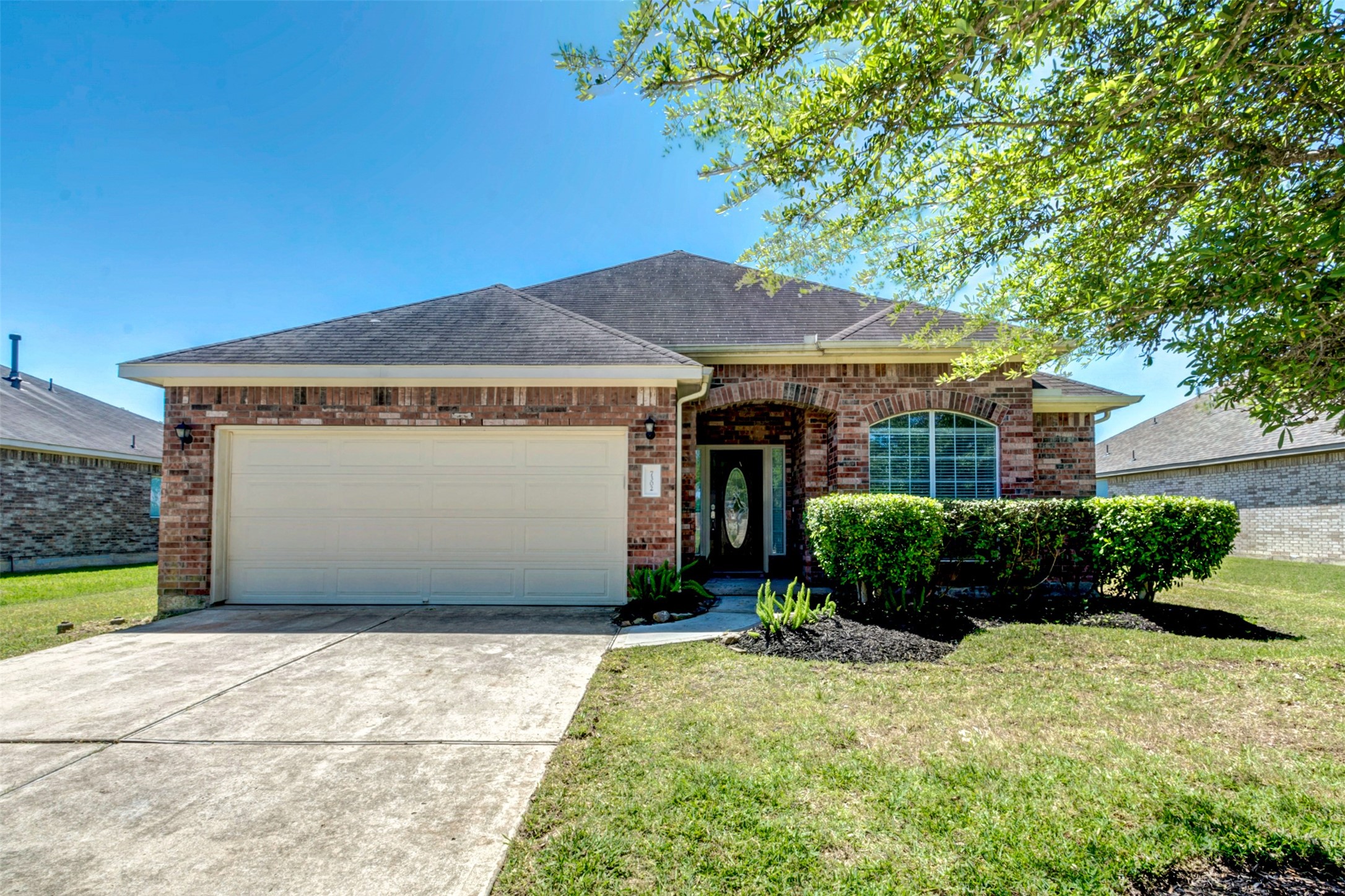 7302 Valentine Lane Pearland TX 77584