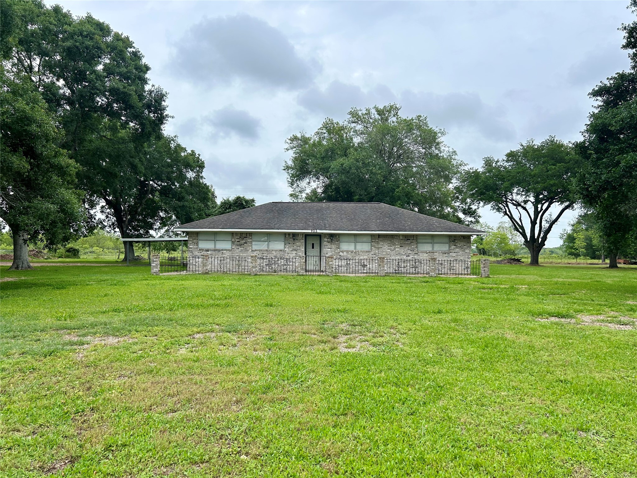 903 Bluejay Lane Alvin TX 77511
