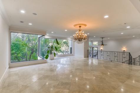 15 W Shady Lane B Houston TX 77063