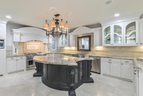 15 W Shady Lane B Houston TX 77063