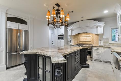 15 W Shady Lane B Houston TX 77063