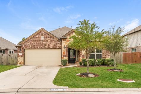4330 Bearberry Avenue Baytown TX 77521