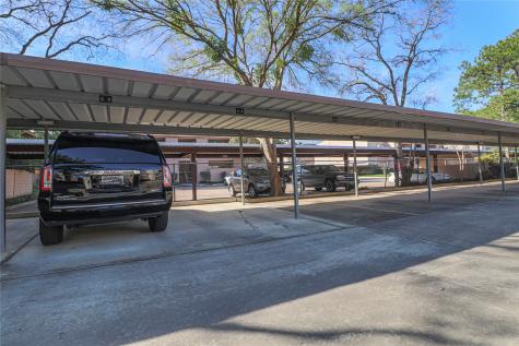 2025 Augusta Drive 1005 Houston TX 77057