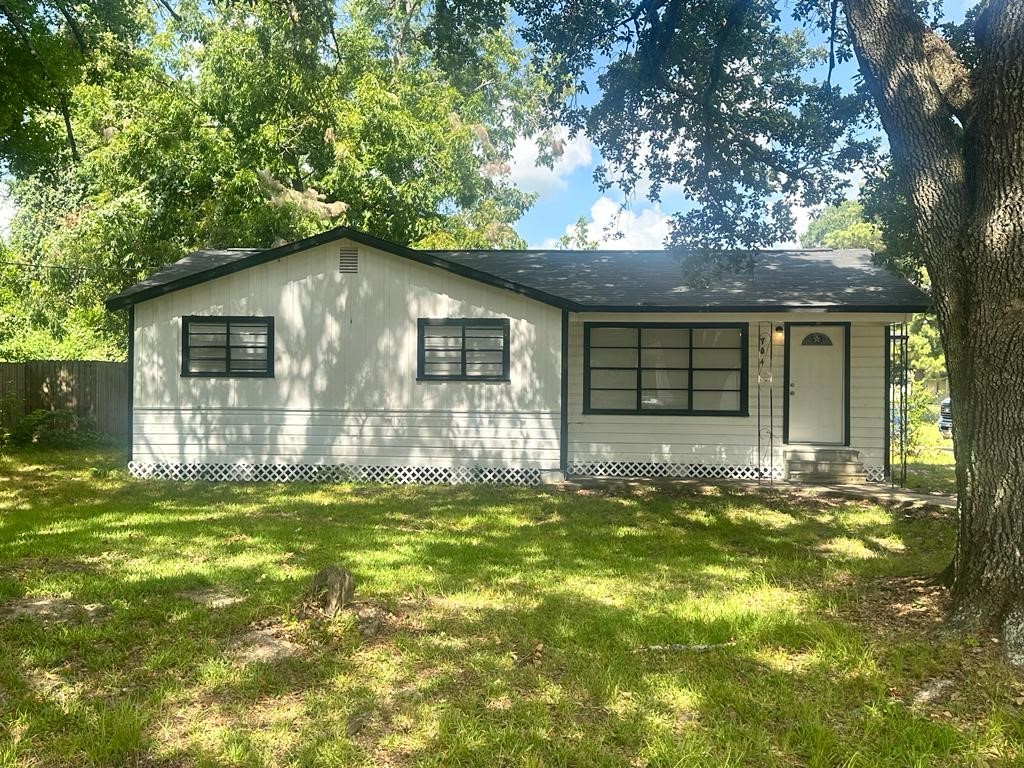 125 Kellum Street Liberty TX 77575