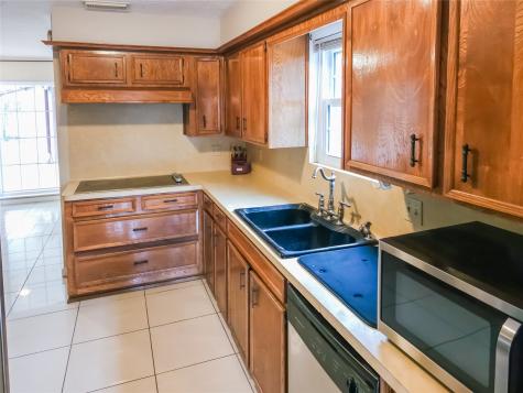 10135 Sagegate Drive Houston TX 77089