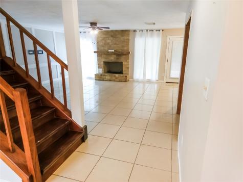 10135 Sagegate Drive Houston TX 77089