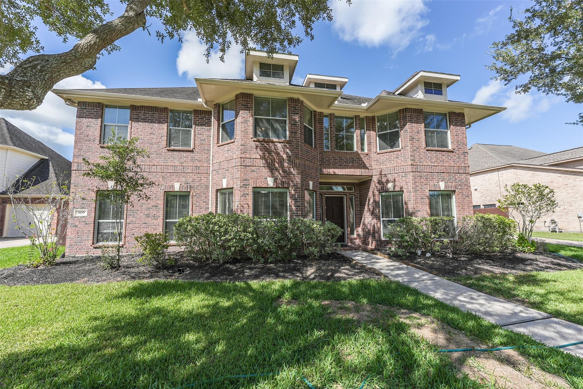 909 High Ridge Drive Friendswood TX 77546