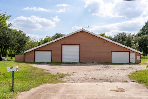 3245 W Highway 6 Alvin TX 77511