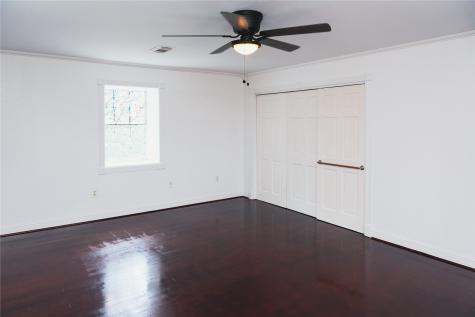 3245 W Highway 6 Alvin TX 77511