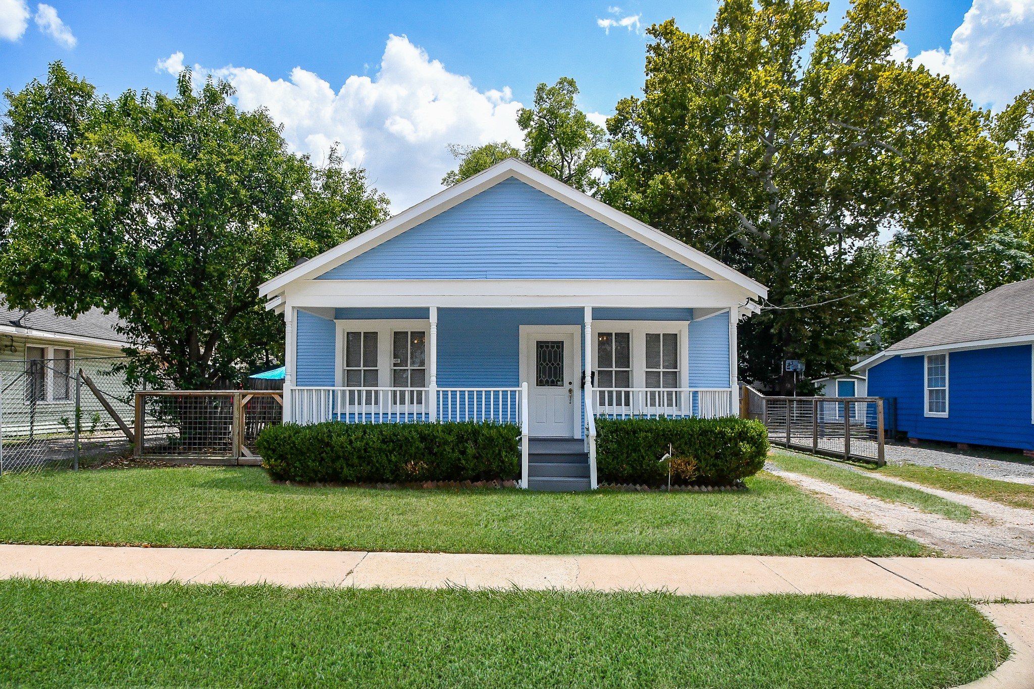 1017 W Cavalcade Street Houston TX 77009
