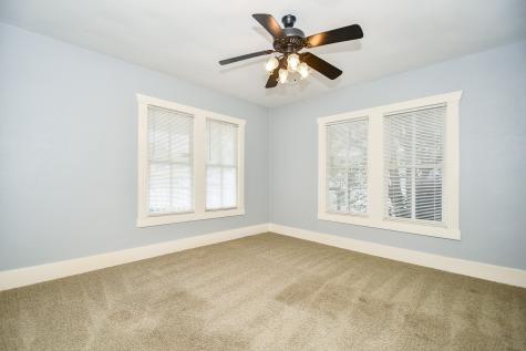 1017 W Cavalcade Street Houston TX 77009