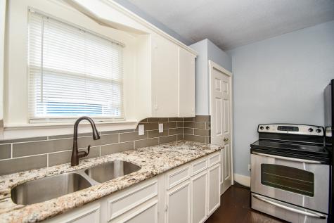 1017 W Cavalcade Street Houston TX 77009