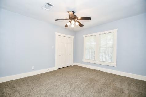 1017 W Cavalcade Street Houston TX 77009
