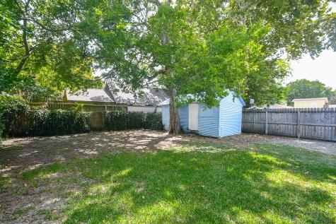 1017 W Cavalcade Street Houston TX 77009