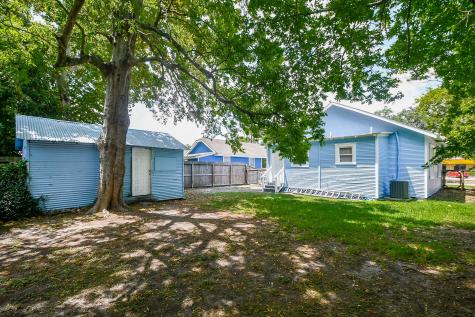 1017 W Cavalcade Street Houston TX 77009