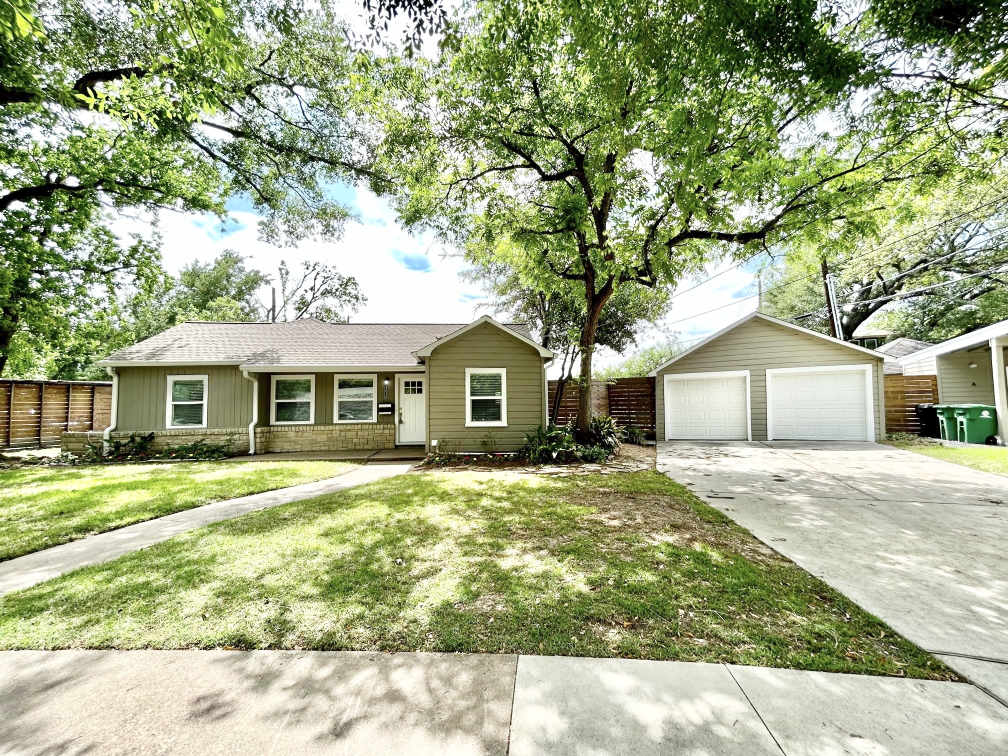 4010 Yupon Street Houston TX 77006