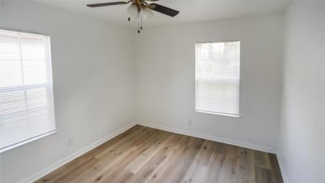 4802 Scenic Drive Houston TX 77048