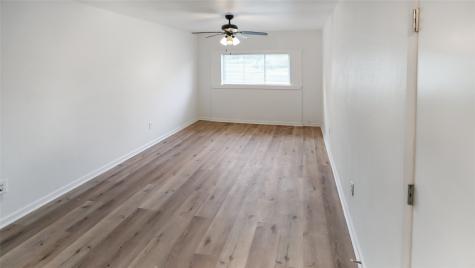 4802 Scenic Drive Houston TX 77048