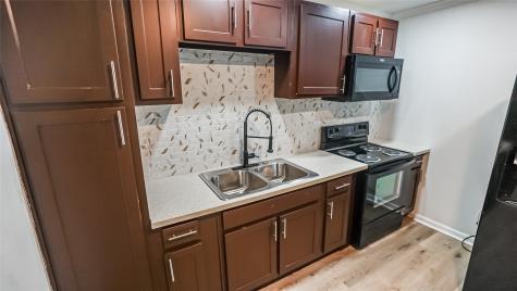 4802 Scenic Drive Houston TX 77048