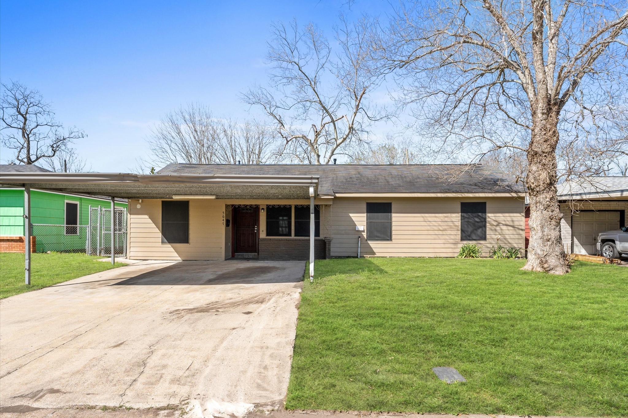 5647 Belmark Street Houston TX 77033