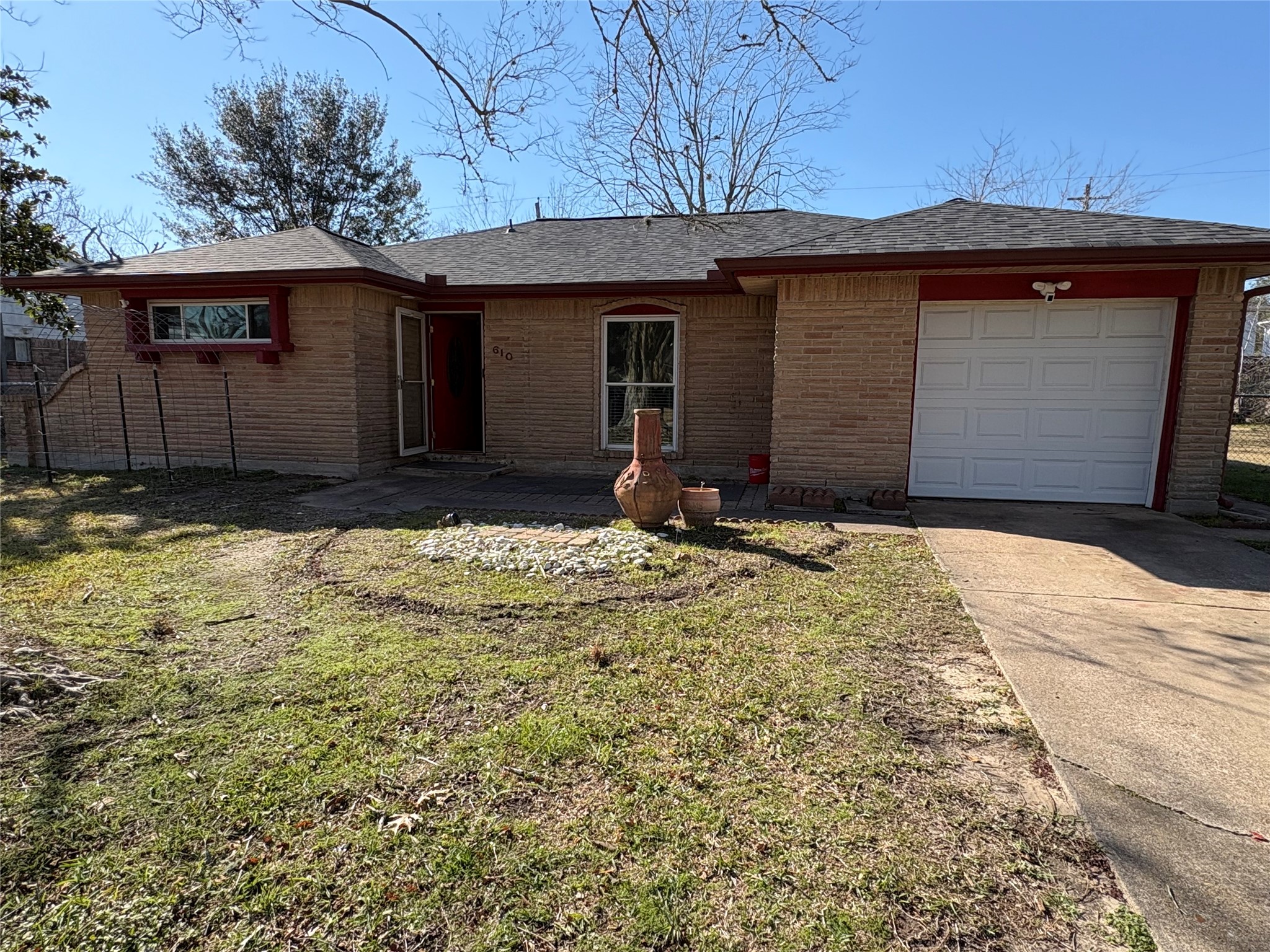 610 Stoneledge Drive Friendswood TX 77546