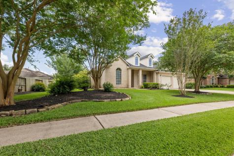 1221 Torchwood Drive Friendswood TX 77546