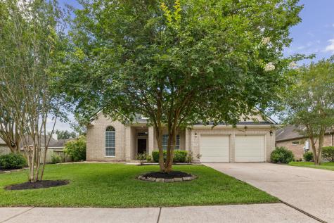 1221 Torchwood Drive Friendswood TX 77546