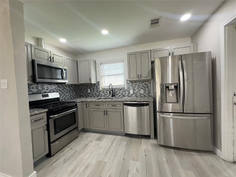 3221 Texas Avenue Texas City TX 77590