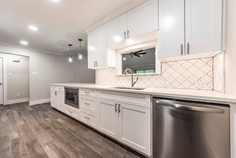 16514 Blackhawk Boulevard Friendswood TX 77546