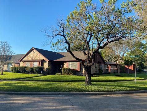 8802 Sandstone Street Houston TX 77036