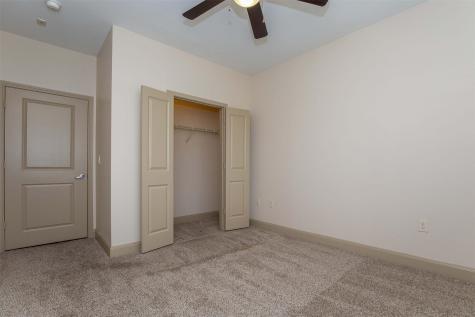 2930 Plum Creek Lane 2111 Houston TX 77087