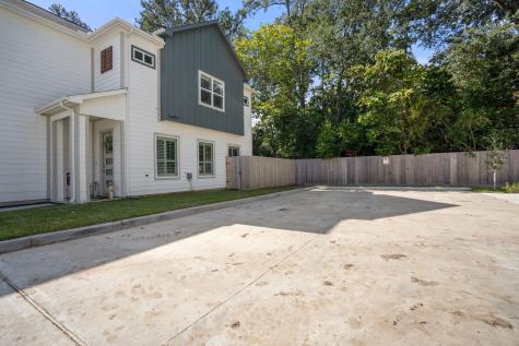 5217 Pinemont Creek Lane Houston TX 77018