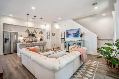 5217 Pinemont Creek Lane Houston TX 77018