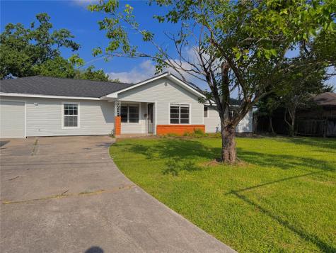 501 Evanston Street Houston TX 77015