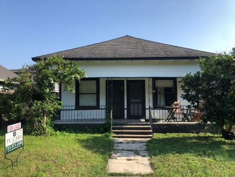 1117 Robbie Street Houston TX 77009
