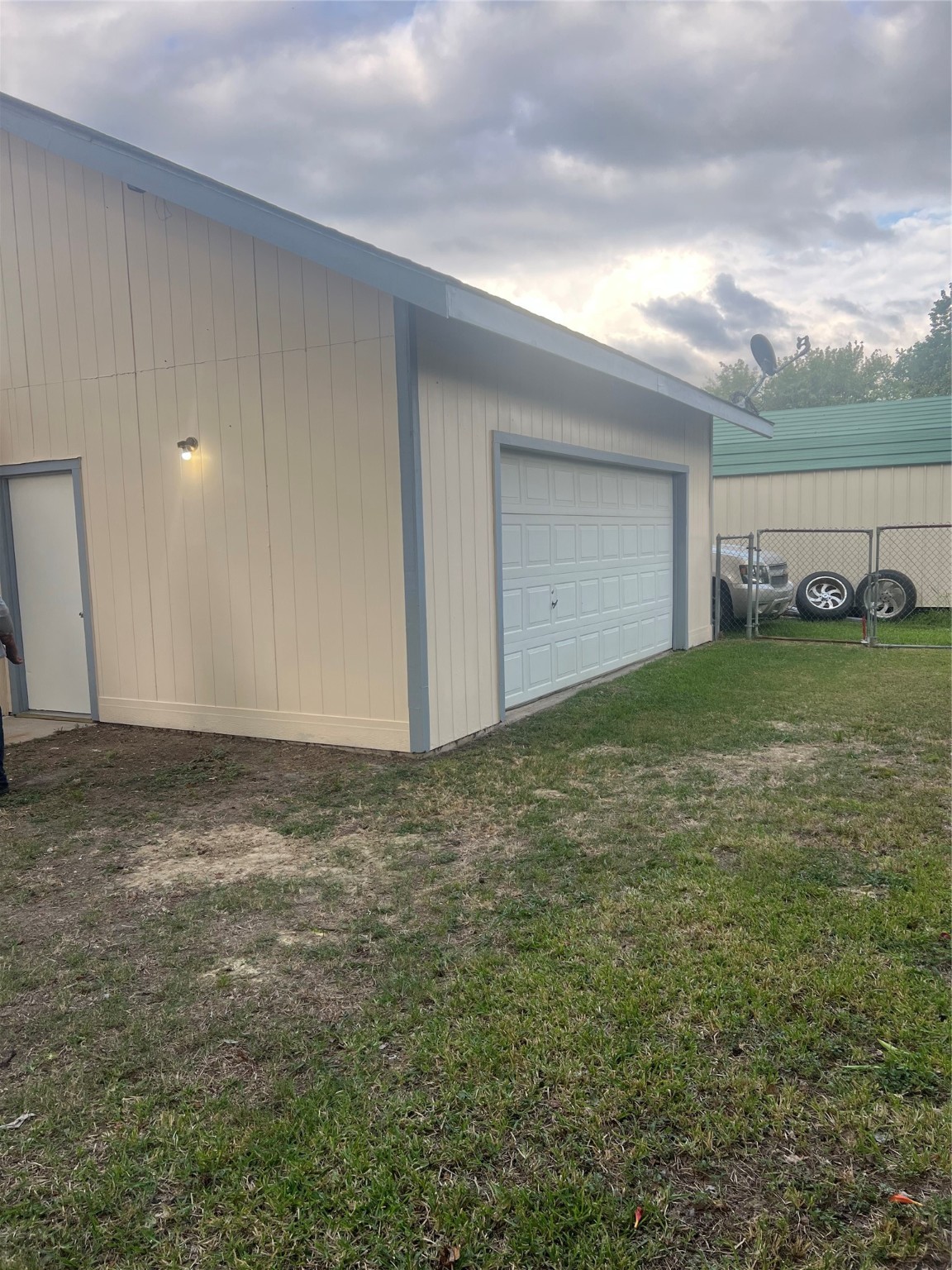 318 Red Haven Drive Highlands TX 77562