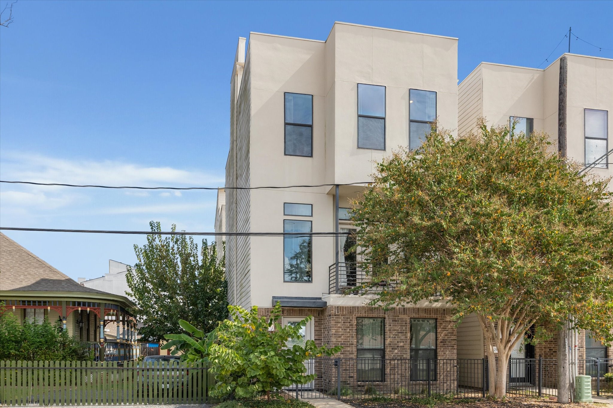 2118 Sabine Street Houston TX 77007