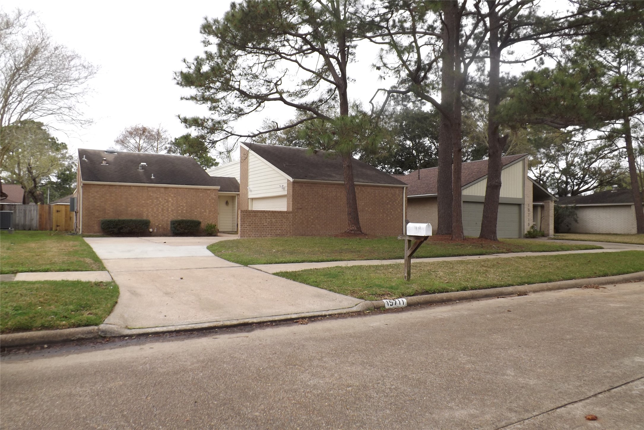 15711 Brookford Drive Houston TX 77059